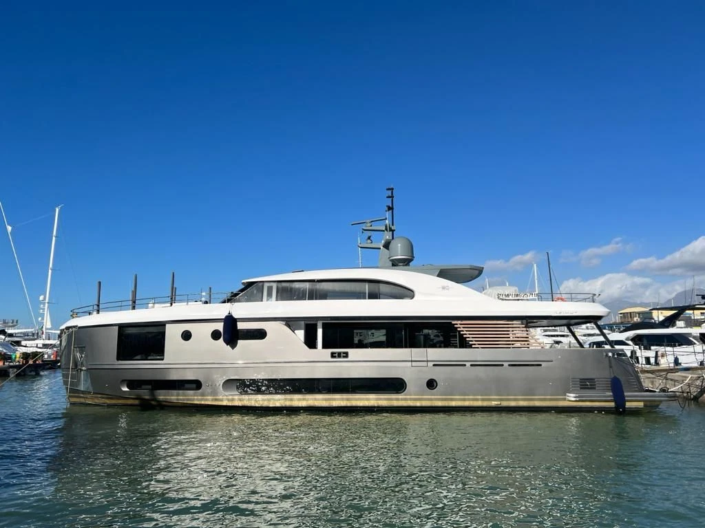 Azimut Magellano 30