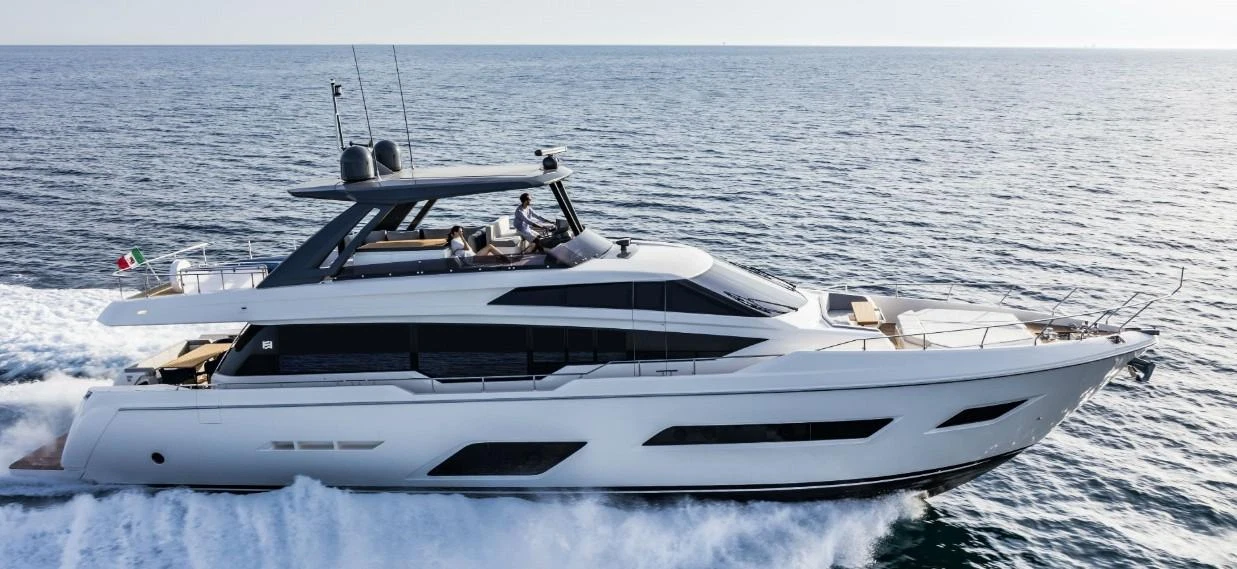 Ferretti 780
