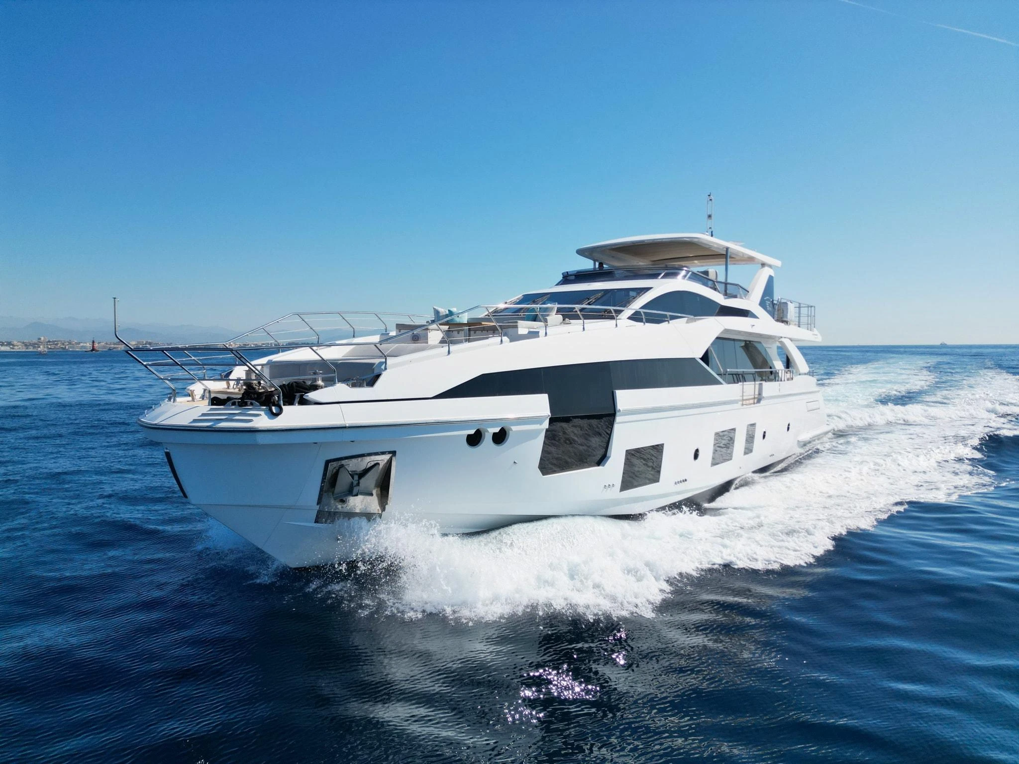Azimut Grande 27