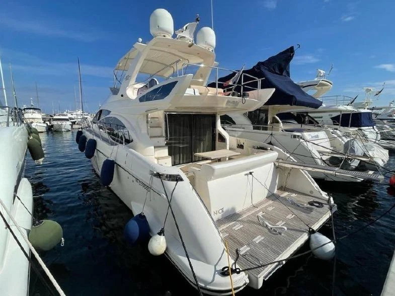Azimut Fly 53