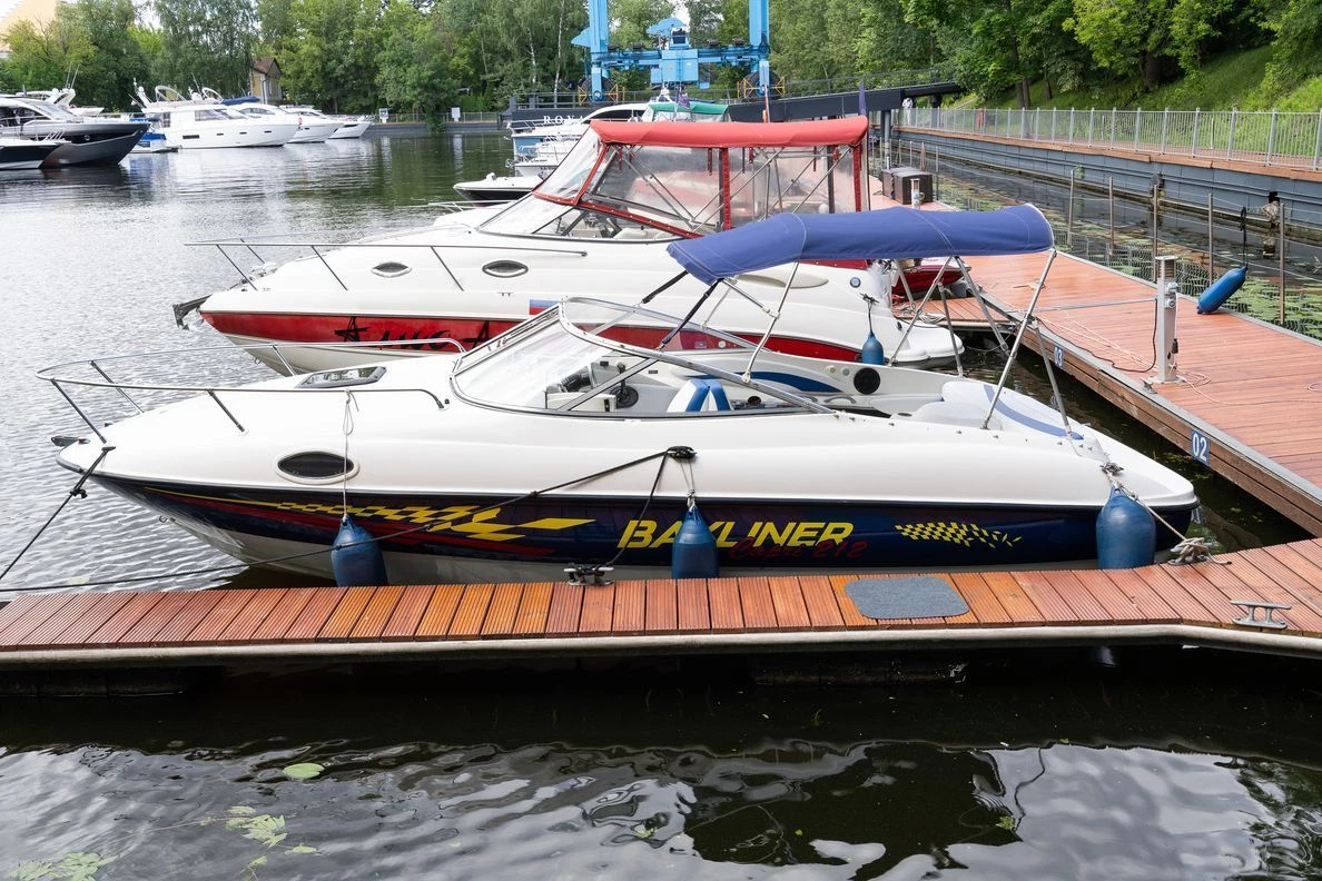 Bayliner 212 Capri