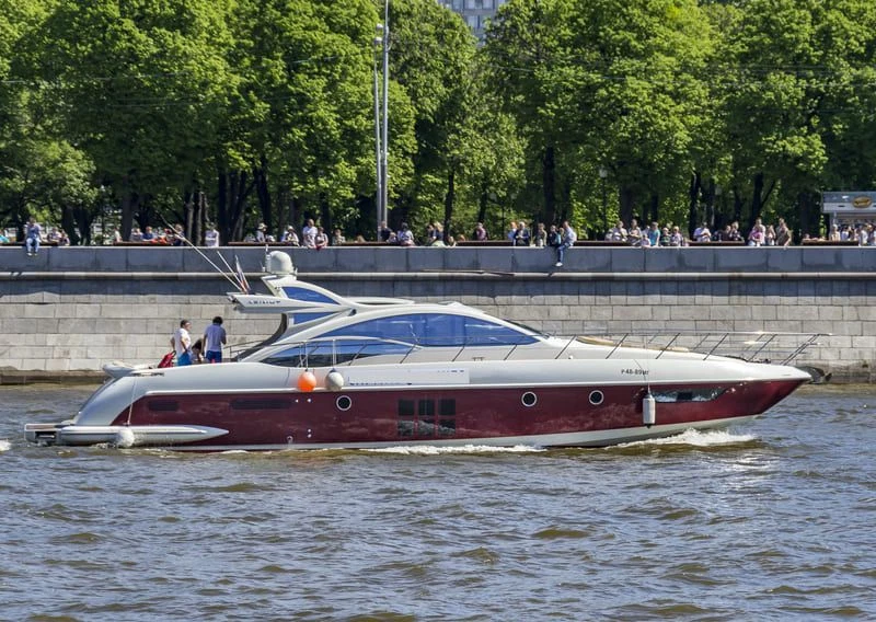 Azimut 62S