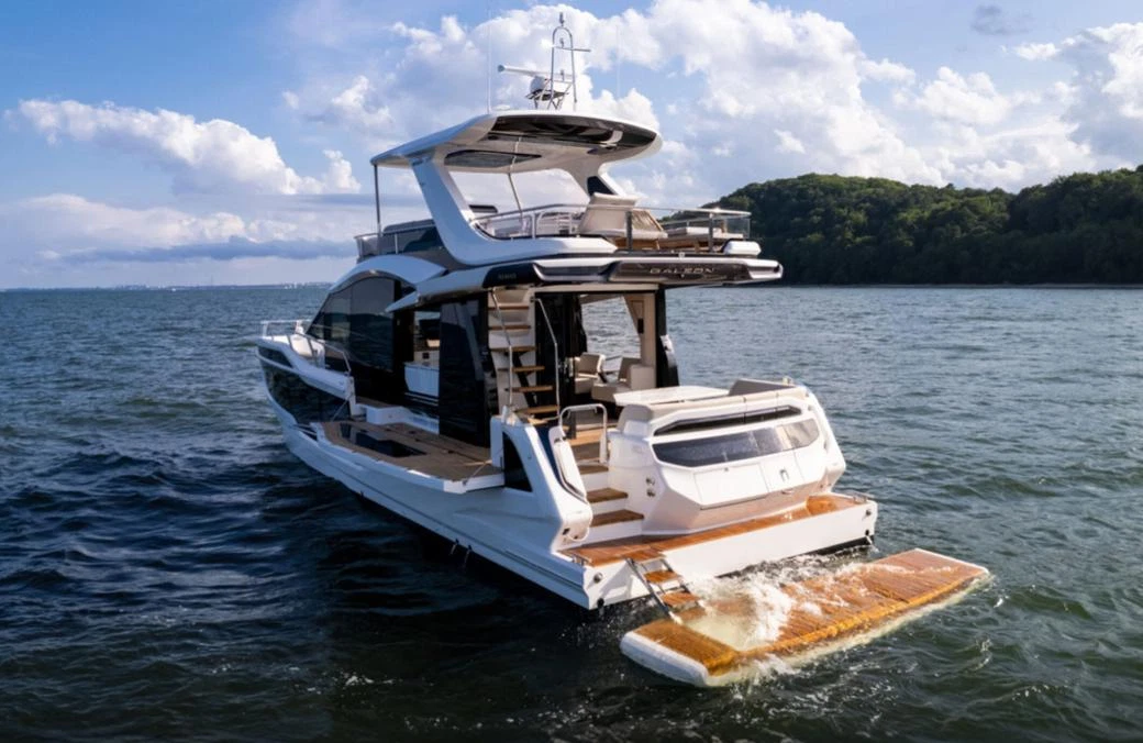 Galeon 560 Fly