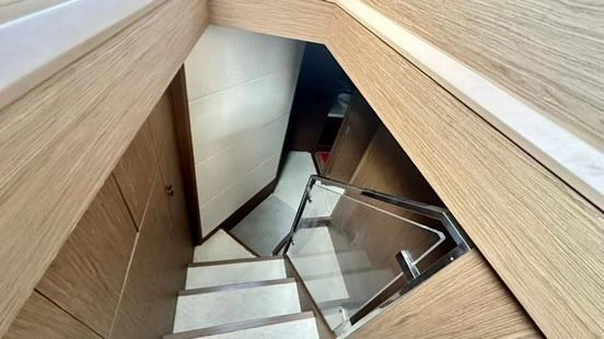 Яхта Beneteau Monte Carlo 6 2018 11