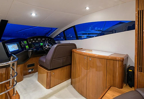 Sunseeker Manhattan 52 yacht 2010 13