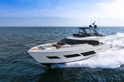 Яхта Ferretti 720 2021 1