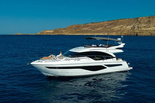 Яхта Princess F55 2023 1