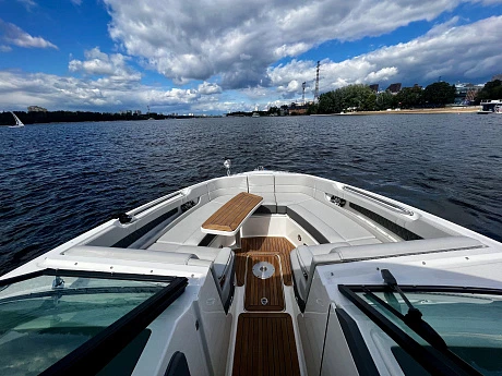 Яхта Sea Ray 310 SLX 2024 11