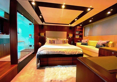 Fairline Squadron 65 yacht 2014 5