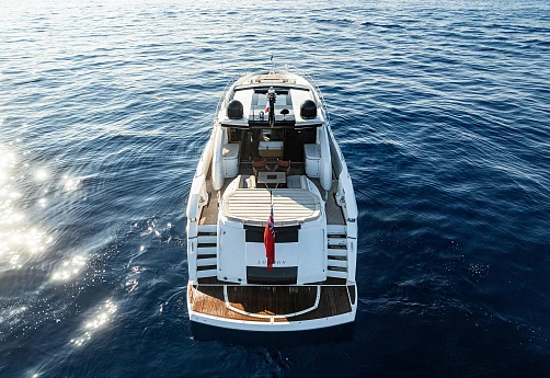 Яхта Sunseeker Predator 80 2014 5