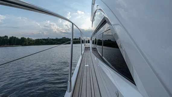 Яхта Princess 49 2019 6