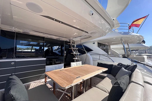 Яхта Princess S65 2018 12