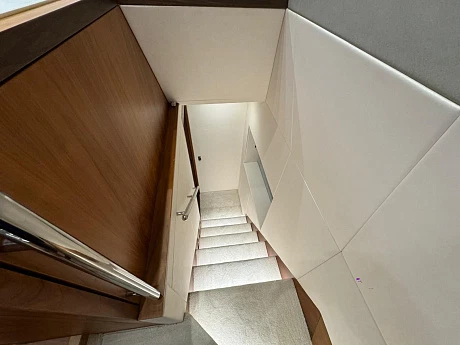 Sunseeker Manhattan 66 yacht 2019 13