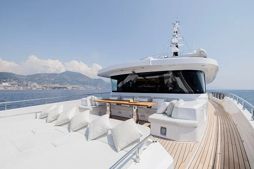 Majesty 120 yacht  12
