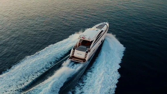 Яхта Princess V72 2012 2