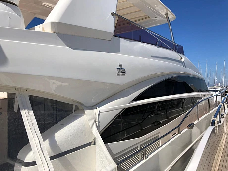 Яхта Princess 72 2015 4