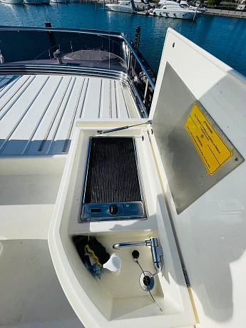 Яхта Ferretti 550 2017 14