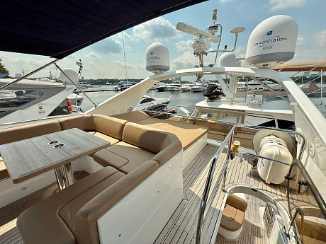 Яхта Princess 62 2008 17