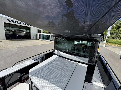 Яхта Brabus Shadow 500 Cabin Black Ops 2024 5