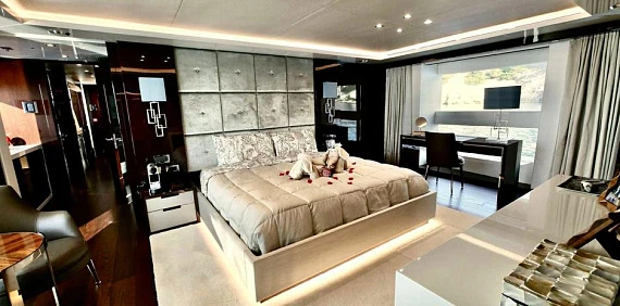 Sunseeker 116 yacht 2017 14