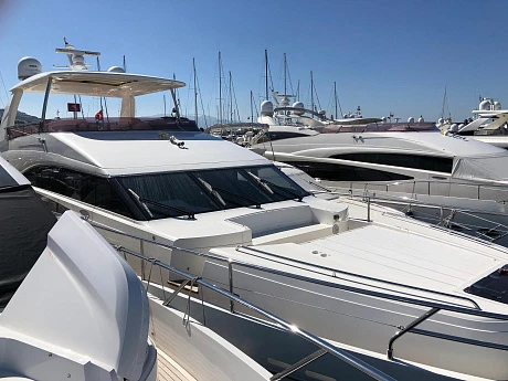 Яхта Princess 72 2015 5