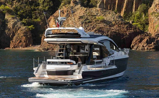 Яхта Galeon 510 SKYDECK  8