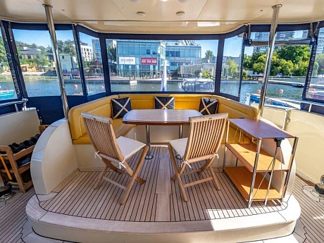 Petropavlovsk yacht 2010 9