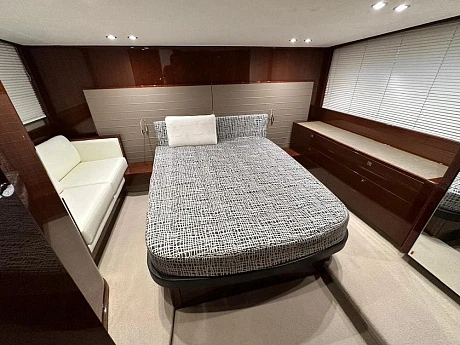 Яхта Princess V48 Open 2015 4