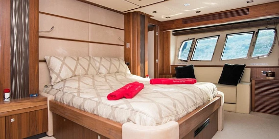 Яхта Sunseeker 80 2011 9