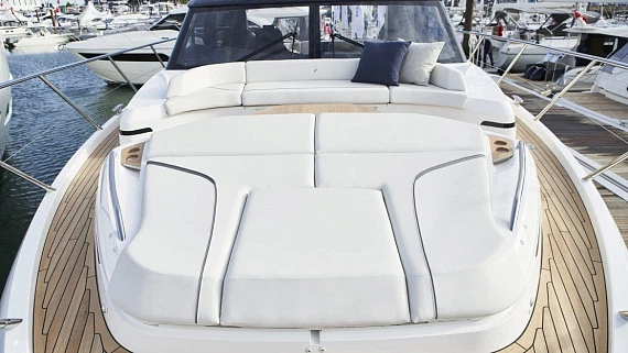 PRINCESS V55 yacht  13
