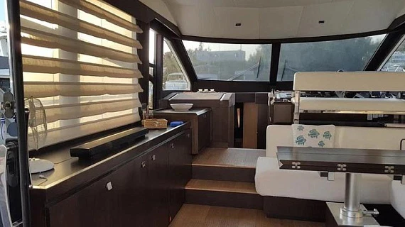 Absolute 53 Fly yacht 2014 5