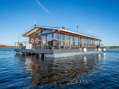 Khausbot Dzen yacht  3