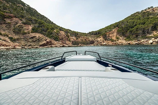 Brabus Shadow 900 XC Cross Cabin yacht  5