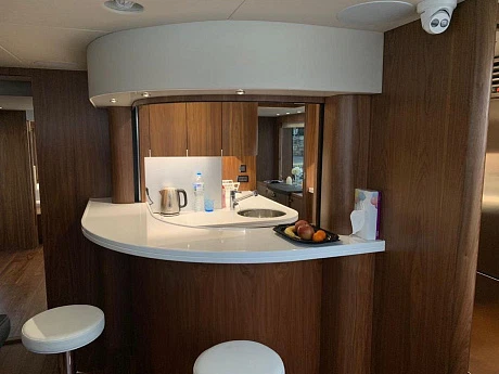 Яхта Sunseeker 86 2018 13