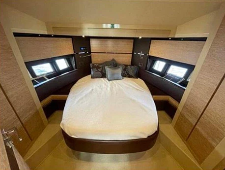 Яхта Azimut 53 Fly 2011 15