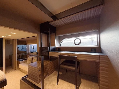 Яхта Ferretti 670 2020 14