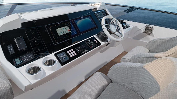 Sunseeker 88 yacht 2024 13