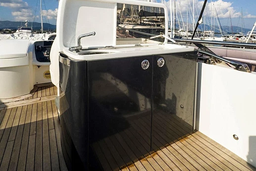 Яхта Princess 52 2017 9