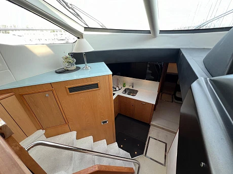 Яхта Sunseeker Predator 64 2011 4