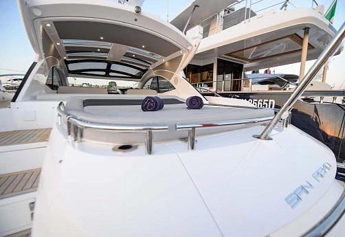 Яхта Sunseeker San Remo 2014 2