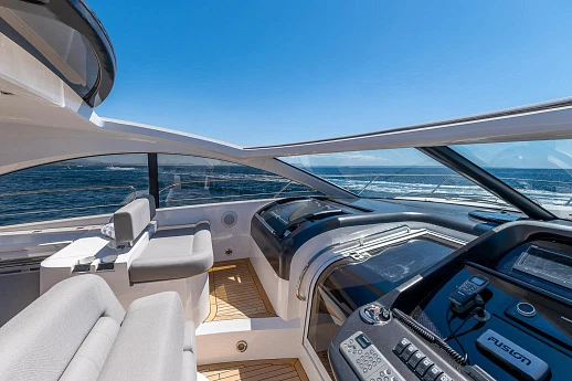 Sunseeker Predator 60 yacht 2010 8
