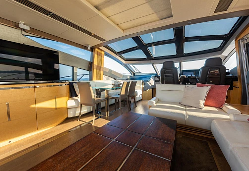 Яхта Sunseeker Predator 80 2014 11