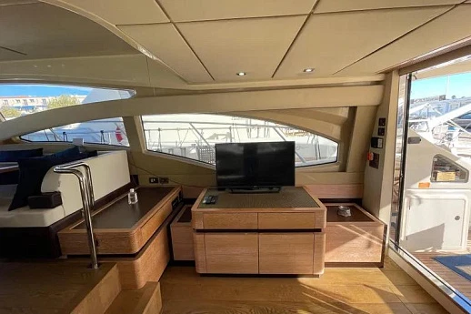 Azimut 58 yacht 2011 15