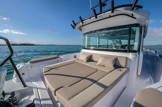 Яхта Axopar 37 XC Cross Cabin  6