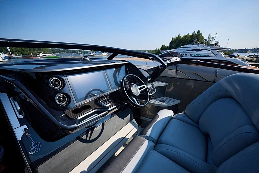 Яхта Princess R35 2021 19