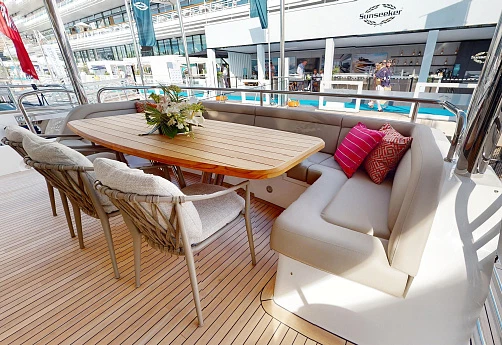 Яхта Sunseeker 95 2023 10