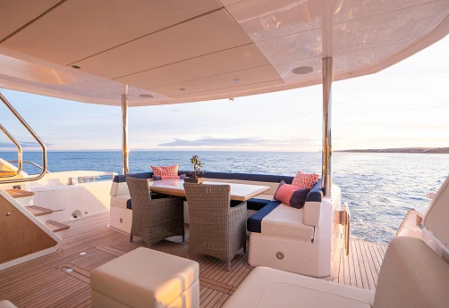 Яхта Sunseeker 76 2019 13