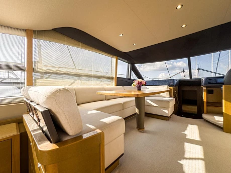 Яхта Princess 52 2017 13