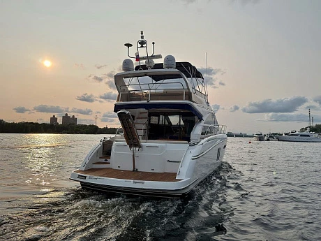 Яхта Princess 54 2008 6