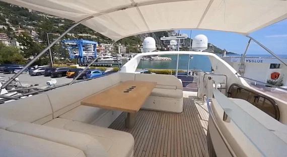 Яхта Princess 64 2011 9